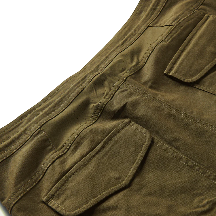 LAYOVER TRAVELER SHORT