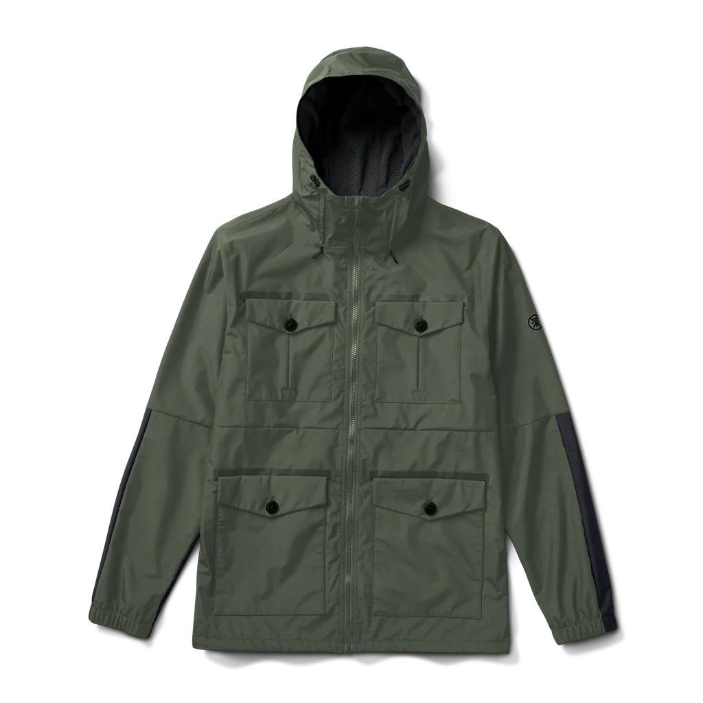 Chaqueta color verde militar con capucha ajustable y 4 bolsillos delanteros.