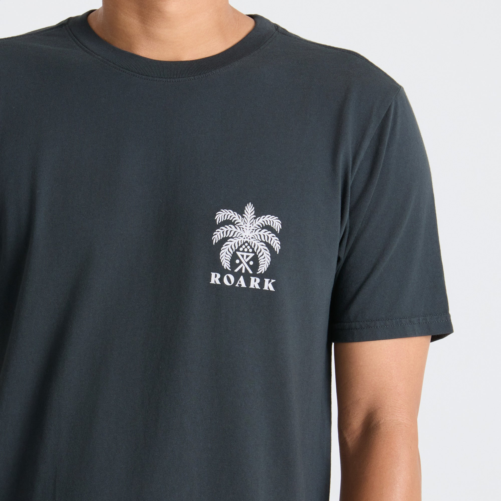 POLERA PREMIUM PALMA CHILENA BLACK