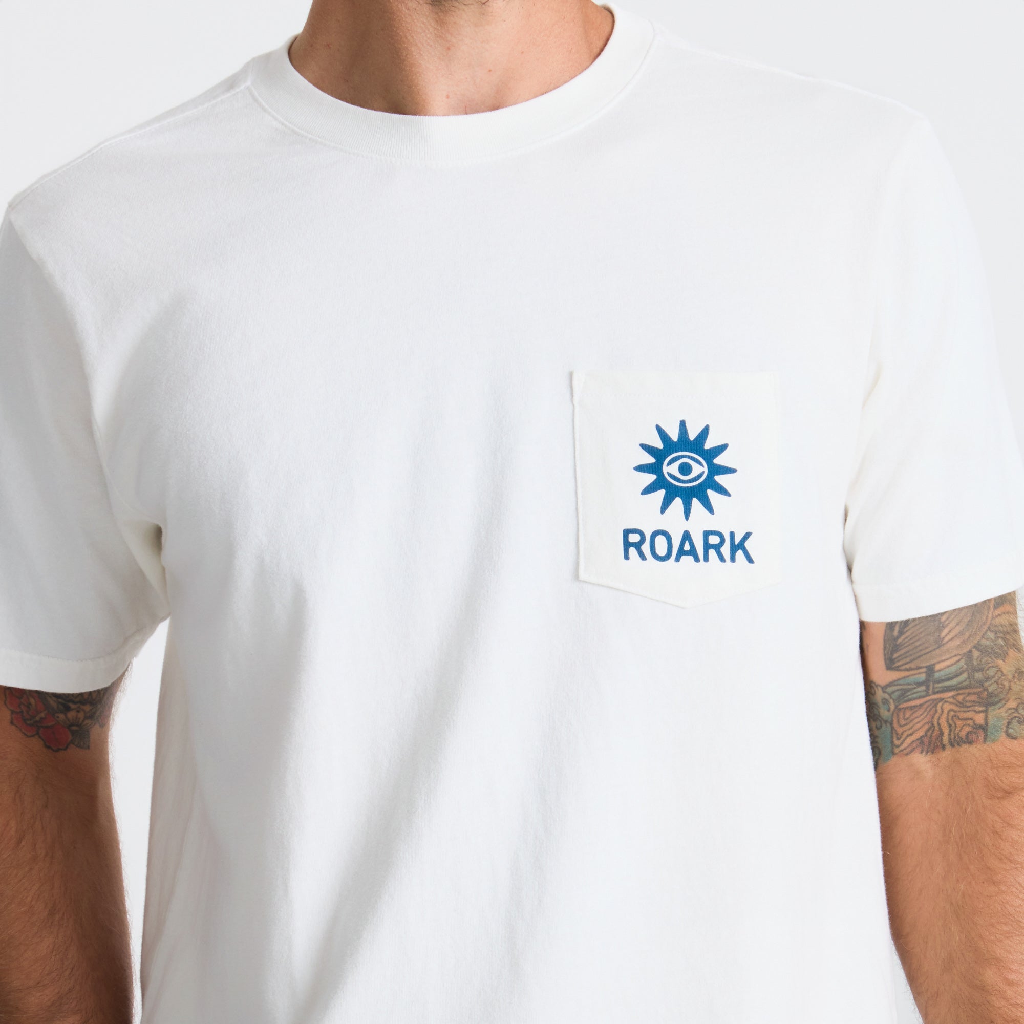 POLERA PREMIUM GUIDEWORKS POCKET OFF WHITE