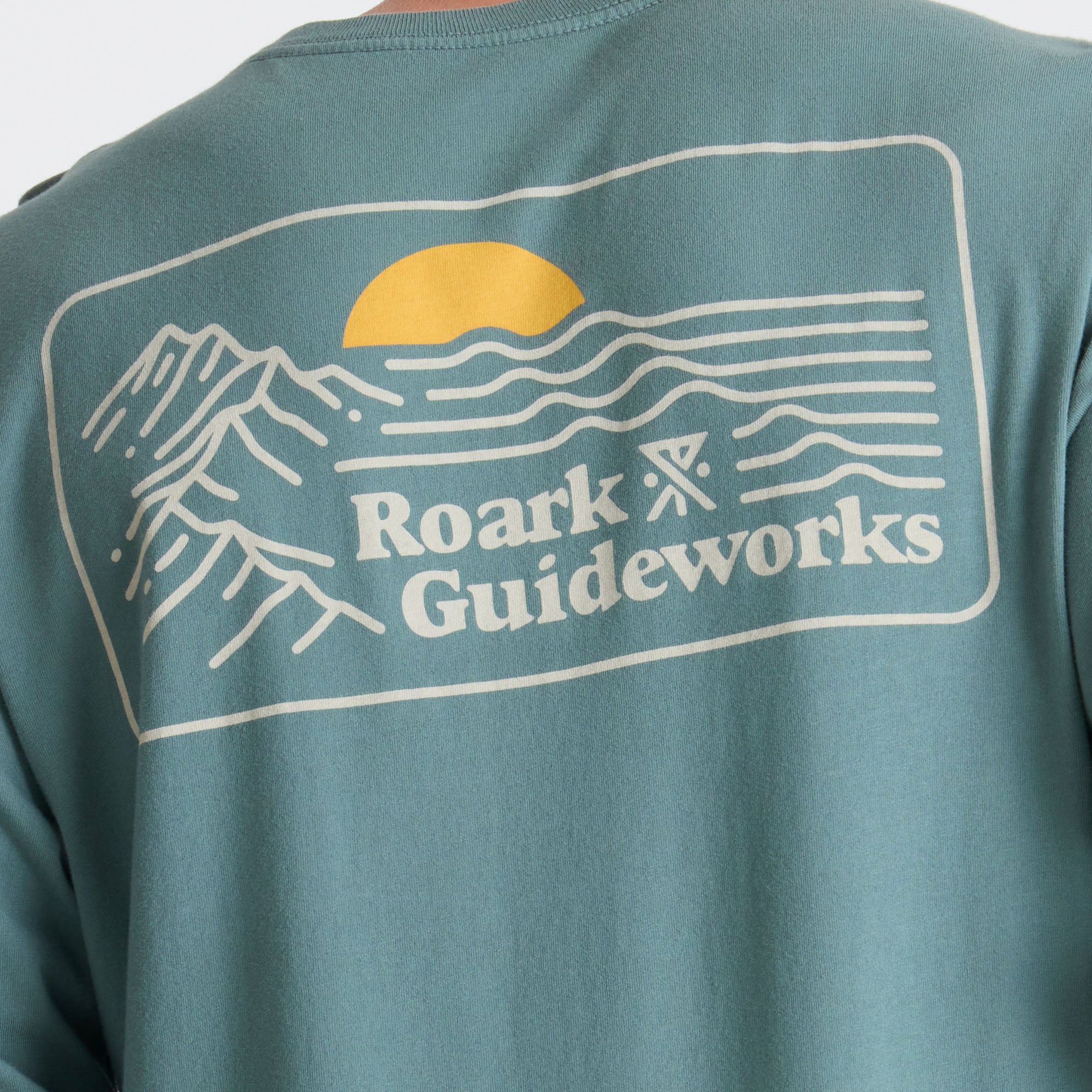 POLERA PREMIUM EARTH & SEA MANGA LARGA GREEN