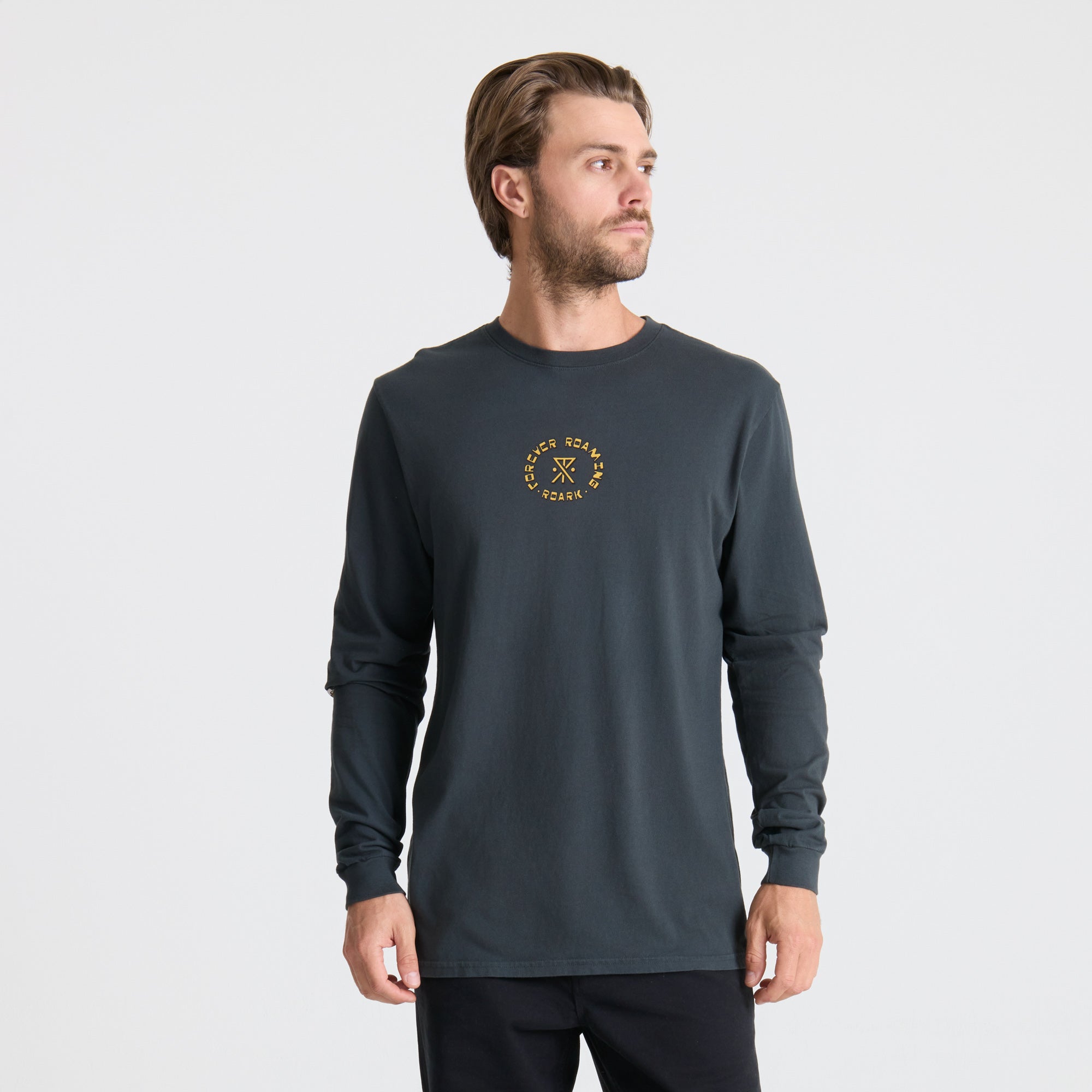 POLERA PREMIUM JAGUAR MANGA LARGA NEGRA